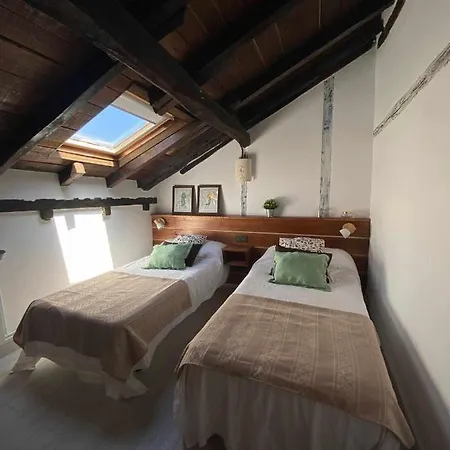 Casas De Quintanilla 3 Holiday home *